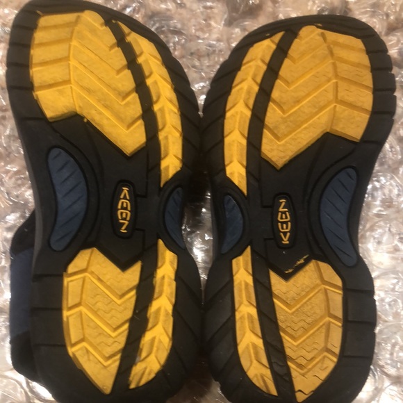 Keen Womens waterproof Sandal - Picture 4 of 4